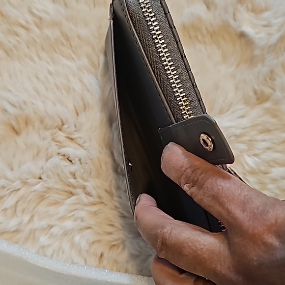 NWT Badgley Mischa Long Wallet W/ Phone   Pocket & Wristlet - Picture 6 of 13